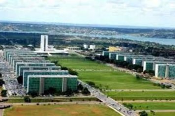 Prefeito vai à Brasília pleitear recursos para Habitação, Saúde e Infraestrutura