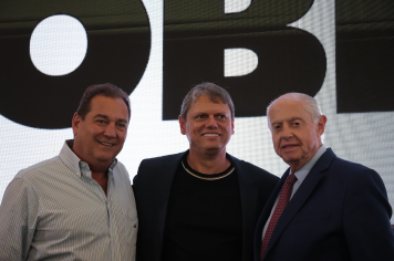 Águas de Lindóia celebra investimento histórico em infraestrutura e desenvolvimento local