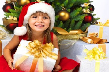 Águas de Lindóia realiza festa de Natal para as crianças dos programas sociais