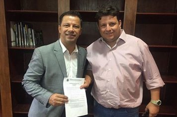 Secretário de Esportes pede recursos do Estado para construção de pista de skate e de campo society