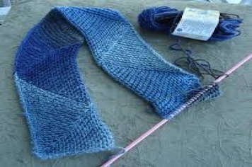 Projeto Cachecol da Solidariedade busca voluntários e arrecada doações em Águas de Lindóia   