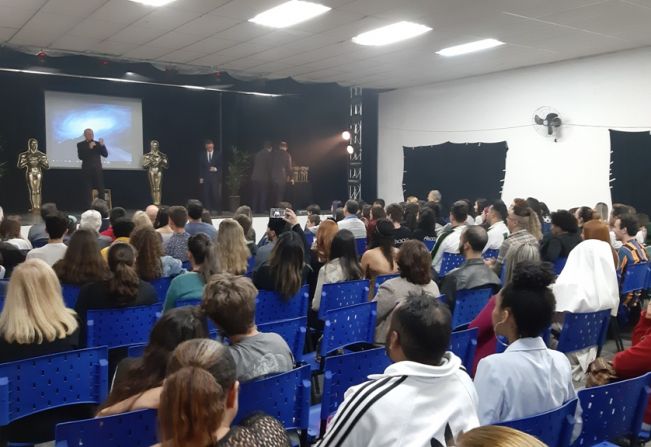 Festival de Teatro consagra espetáculos “O Processo” e “O Gato Malhado e a Andorinha Sinhá”