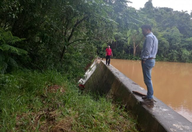 DAEE e Secretaria de Meio Ambiente vistoriam barragens do Ribeirão das Águas Quentes